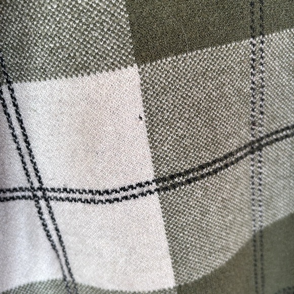 Rachel Zoe Olive Green & White Plaid Cropped Checkered Turtleneck Sweater - Picture 6 of 12